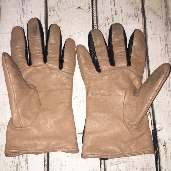 TED BAKER leather gloves w/black bow & hardware - Picture 2 of 8